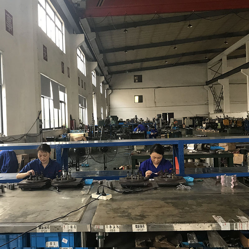 Vaihdehaarukoiden korjaus